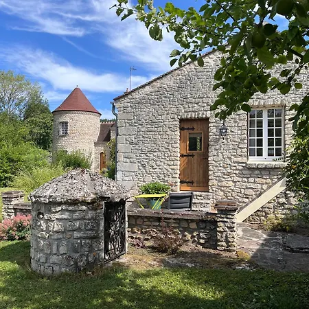 Petite maison indépendante 3* Bury (Oise)